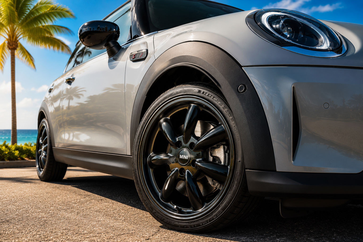 GIOMIC EX04 Matte Black on MINI