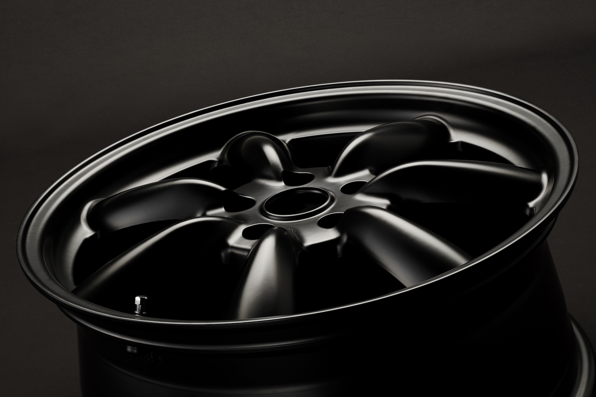 GIOMIC EX04 wheel close up
